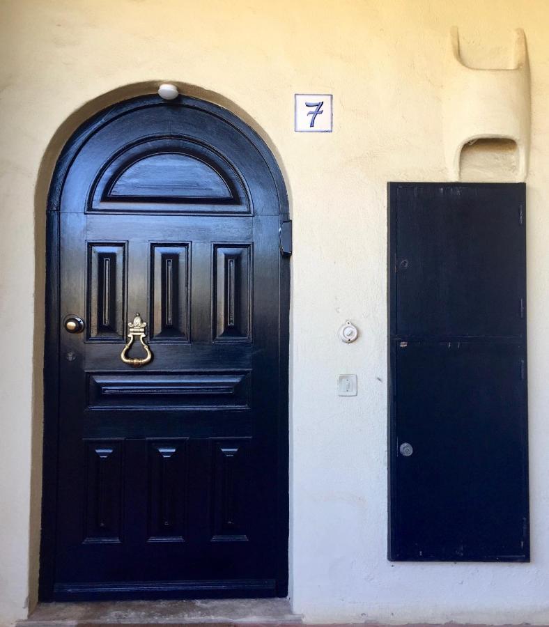 Peaceful & Spacious Apt With Parking & Queen Bed Καρβοέιρο Εξωτερικό φωτογραφία